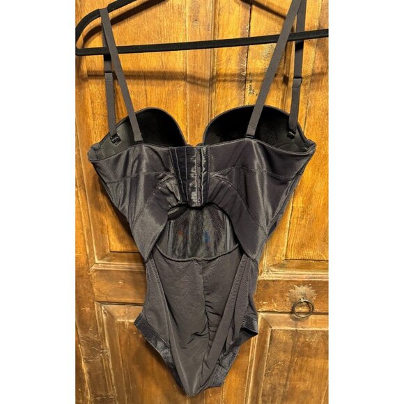 Maidenform Flexees Black Easy Up Firm Control Wired Bodysuit, US 40DD - Picture 5 of 9